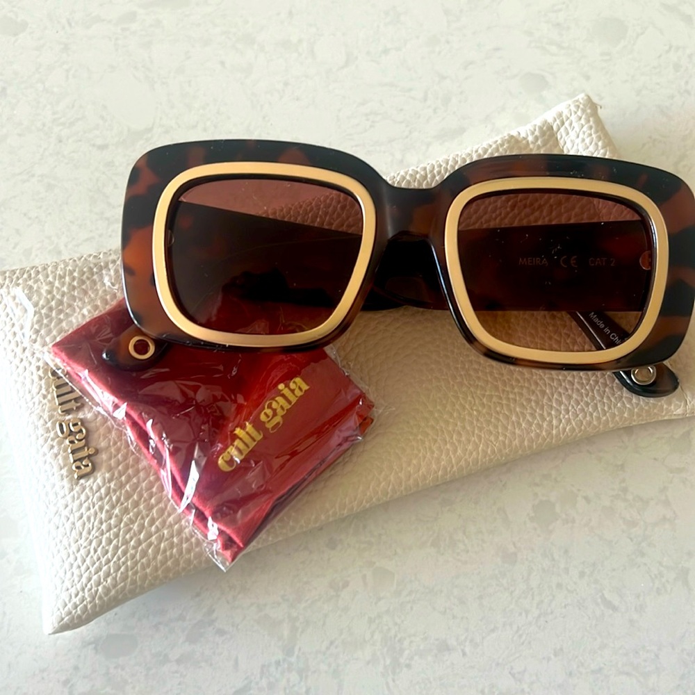 Cult Gaia Meira BRAND NEW tortoise with gold accent sunglasses. Too big for me:(